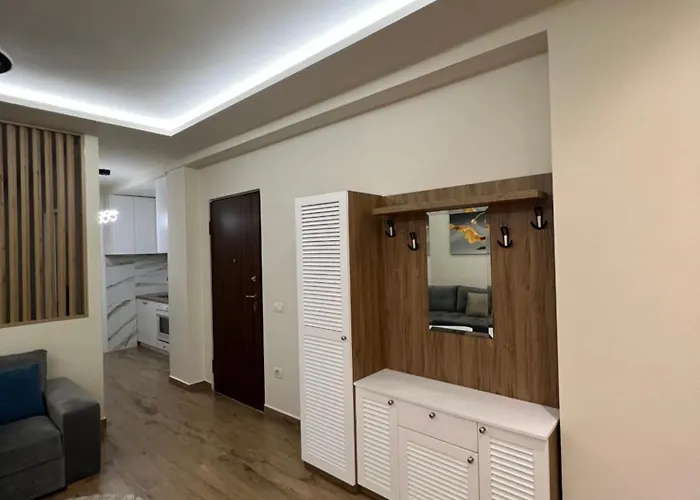 Condor Center Luxury 5 Apartman *